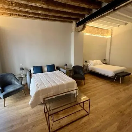 Daire Ti1 Estiloso Loft 120m De La Catedral Tomas De Ibarra Street Sevilla