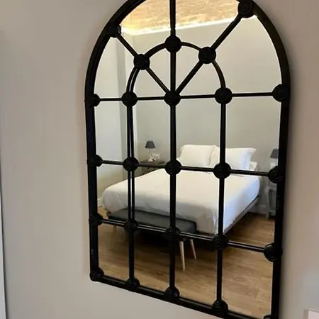 Ti1 Estiloso Loft 120m De La Catedral Tomas De Ibarra Street Apartment Seville