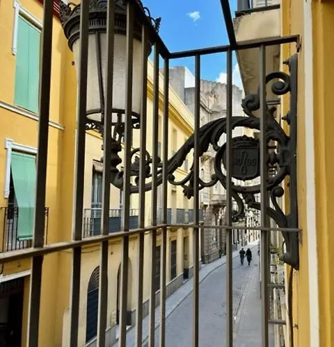 Διαμέρισμα Ti1 Estiloso Loft 120m De La Catedral Tomas De Ibarra Street *
